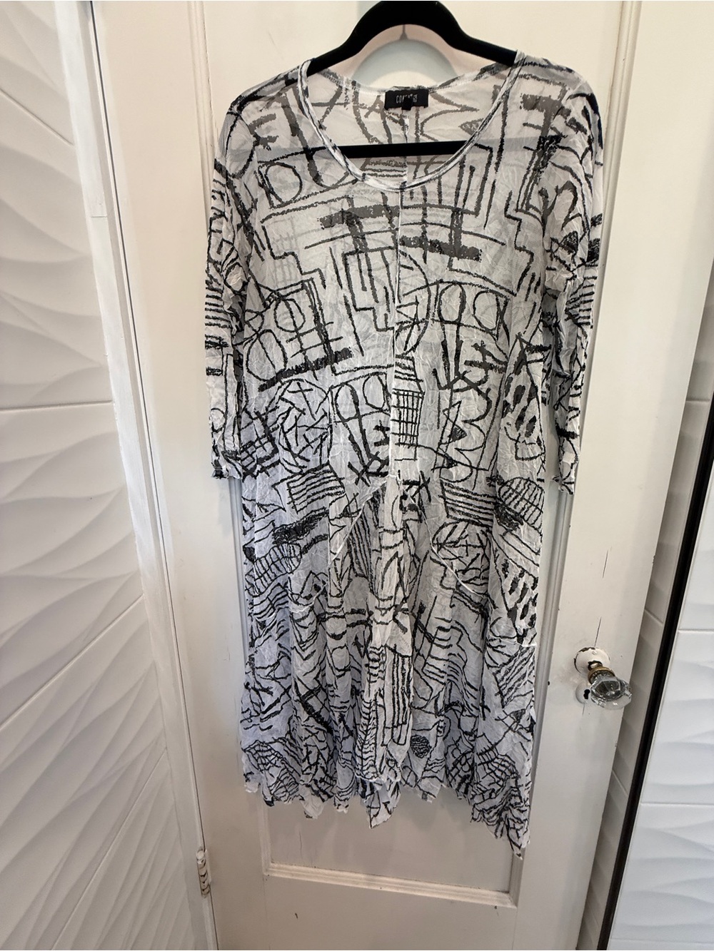 Comfy USA Black and White Abstract Long Sleeve Dress